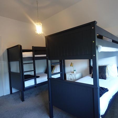 Apartment In Canford Cliffs Close To Sandbanks Beach Poole Esterno foto
