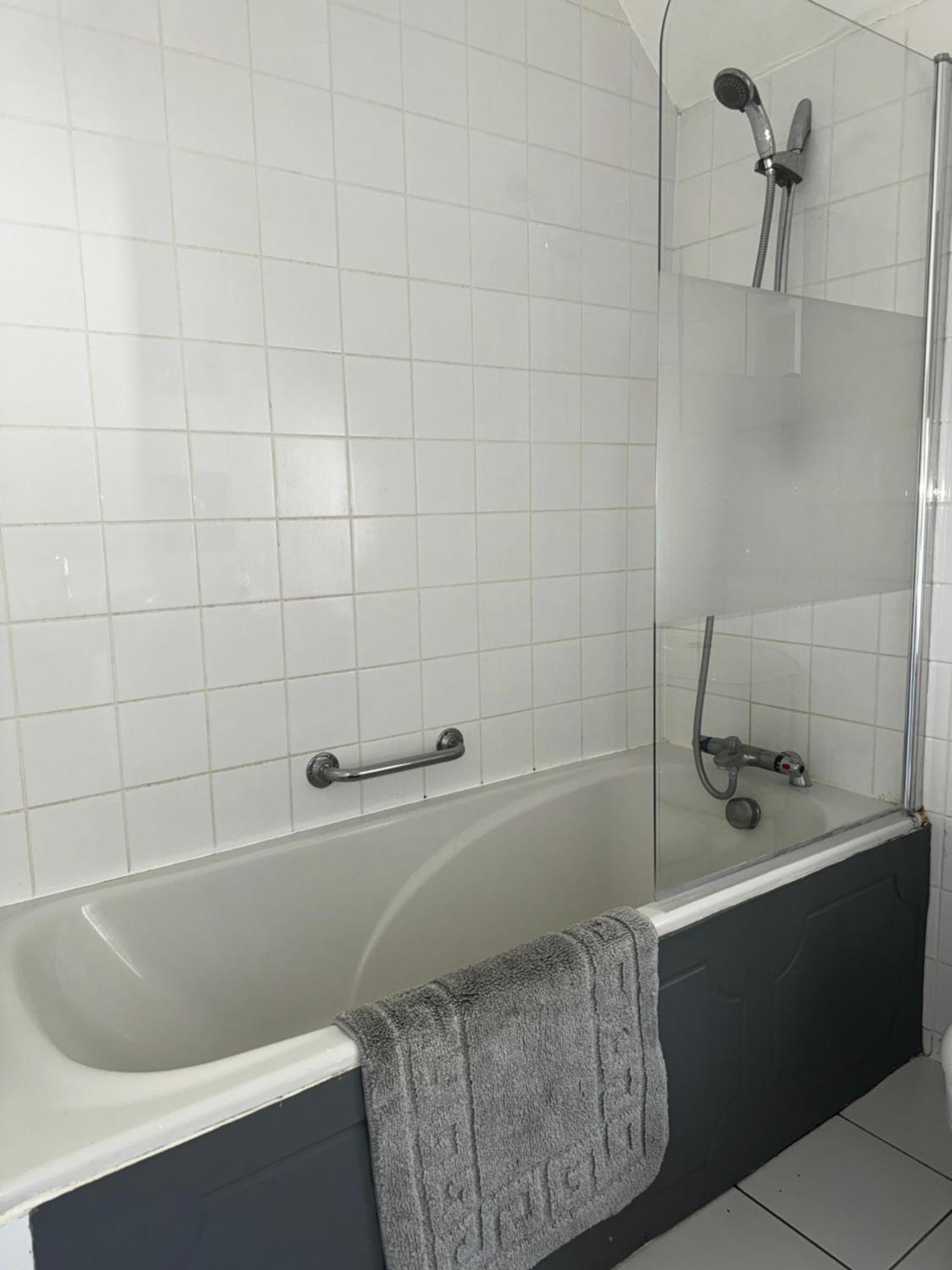 Apartment In Canford Cliffs Close To Sandbanks Beach Poole Esterno foto