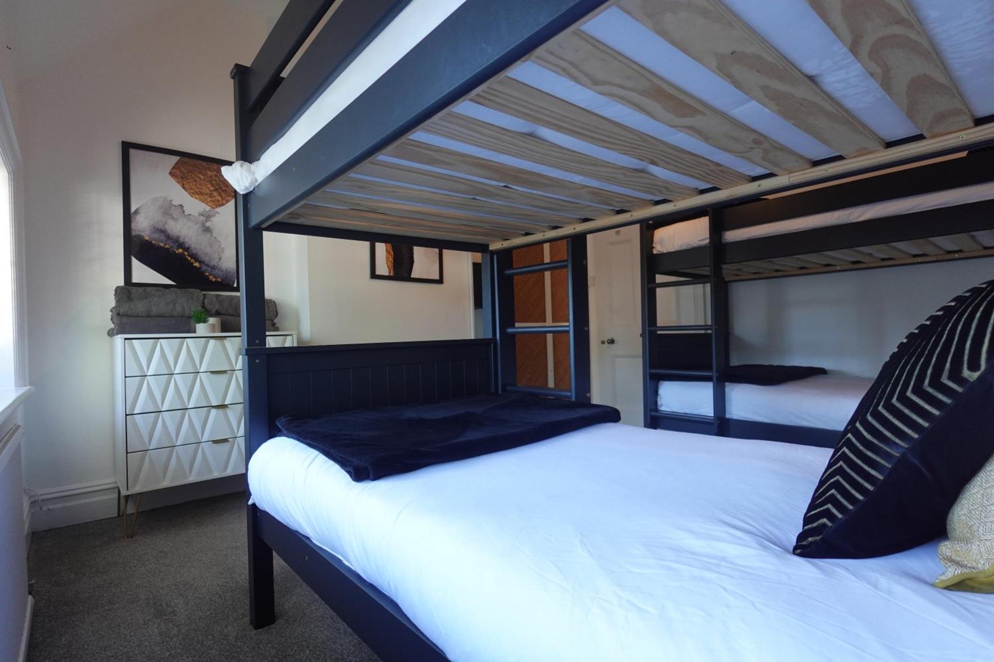 Apartment In Canford Cliffs Close To Sandbanks Beach Poole Esterno foto