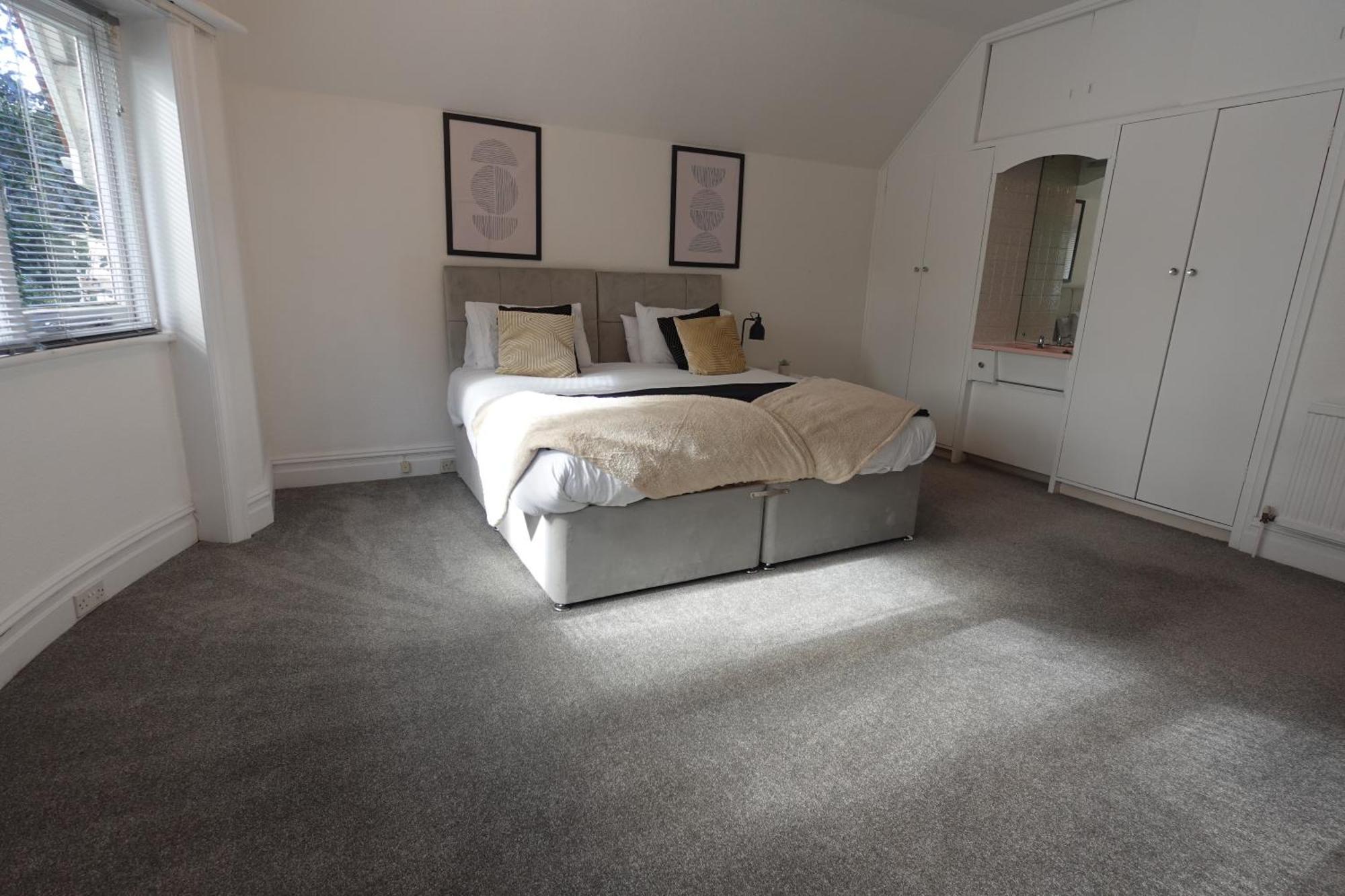 Apartment In Canford Cliffs Close To Sandbanks Beach Poole Esterno foto