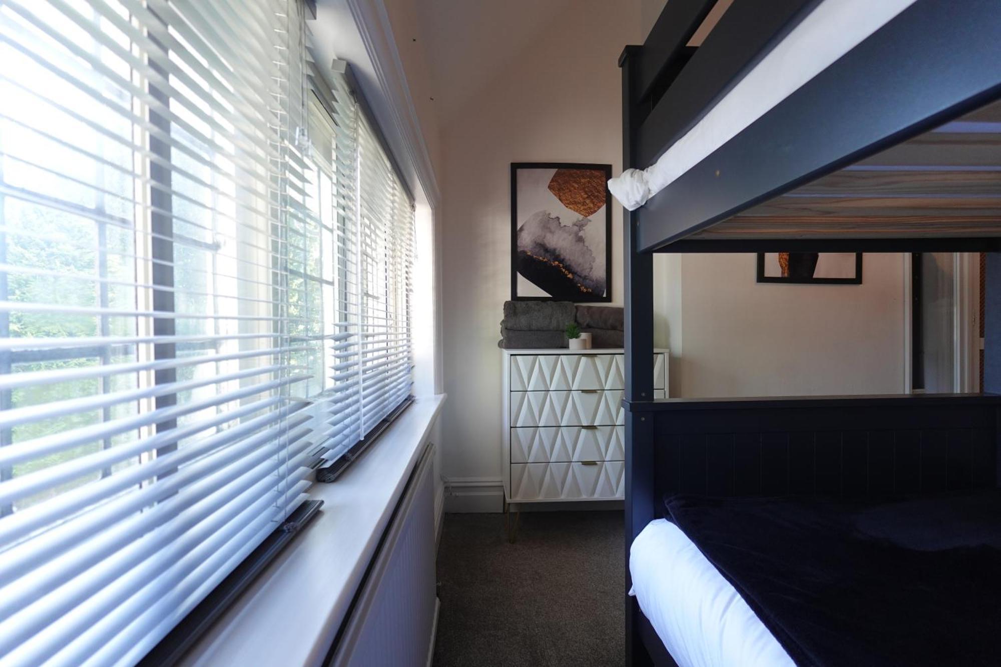 Apartment In Canford Cliffs Close To Sandbanks Beach Poole Esterno foto